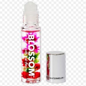 🌸 FLOWER INFUSED LIP GLOSS 🌸